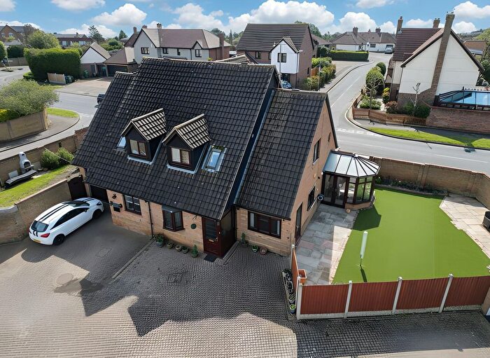 3 Bedroom Semi Detached House For Sale In Acorn Place, Langdon Hills, Basildon, Essex, SS16