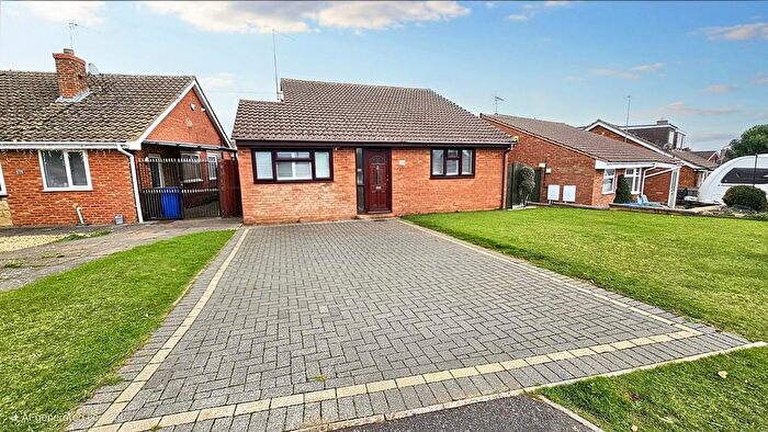 3 Bedroom Detached Bungalow For Sale In Blisworth Road, Roade, Northampton, NN7