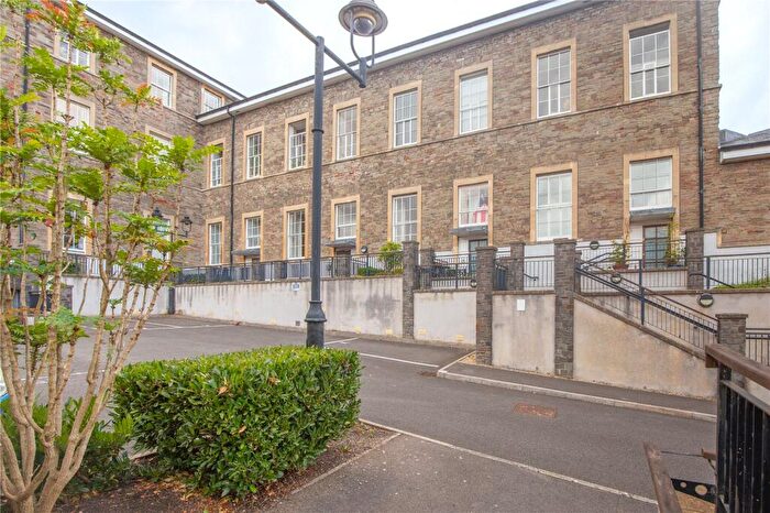 3 Bedroom Apartment For Sale In Dirac Road, Bristol, BS7