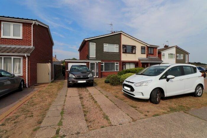 2 Bedroom Property To Rent In Ravensdale, Clacton-On-Sea, CO15