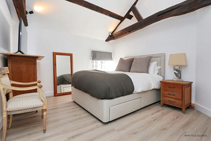 2 Bedroom Flat To Rent In Bishops Waltham, Southampton, SO32