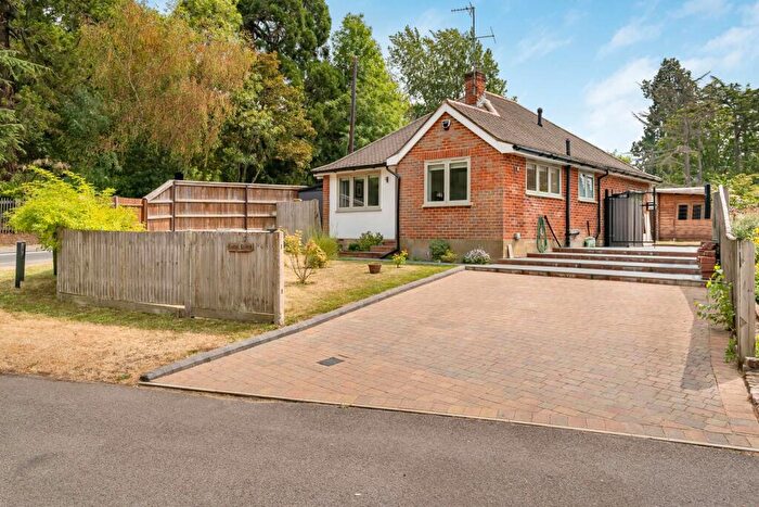 2 Bedroom Bungalow For Sale In Pump Lane, Ascot, Berkshire, SL5