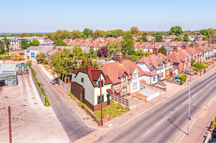 2 Bedroom Detached House For Sale In East Street, Southend-On-Sea, SS2