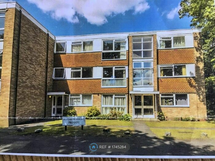 1 Bedroom Flat To Rent In Hampton Road, Teddington, TW11