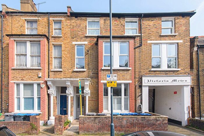 1 Bedroom Flat To Rent In Charteris Road, Queen's Park, London, NW6