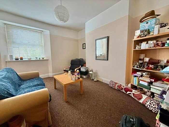 1 Bedroom Flat To Rent In Melbourne Street, Plymouth, Devon, PL1
