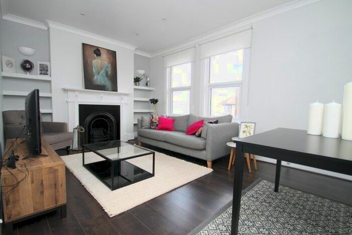 2 Bedroom Maisonette To Rent In Selby Road, London, SE20