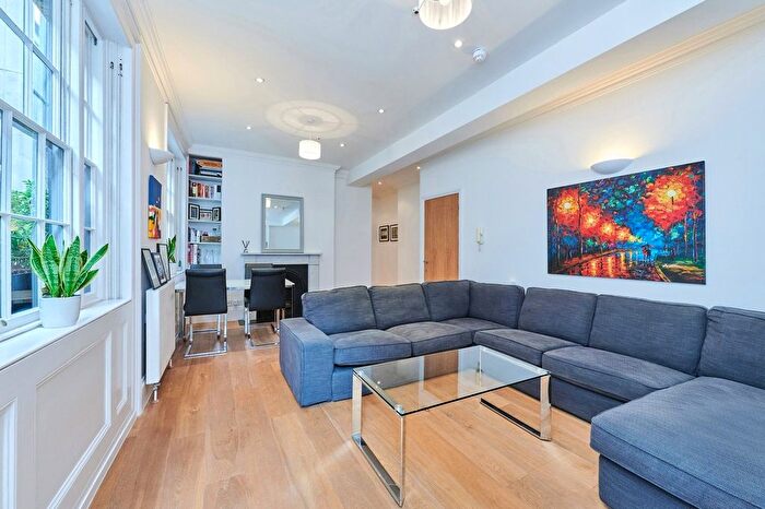 2 Bedroom Flat To Rent In Bulls Head Passage, Langbourn, EC3V