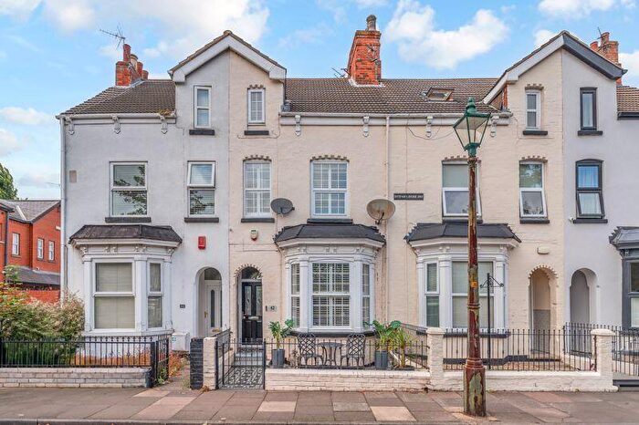 4 Bedroom Terraced House For Sale In Albert Road, Cleethorpes, DN35