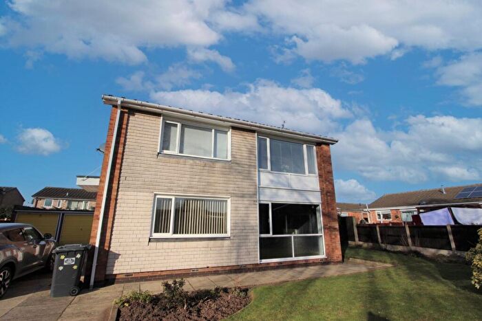 2 Bedroom Apartment To Rent In Lindsey Close, Bessacarr, Doncaster, DN4