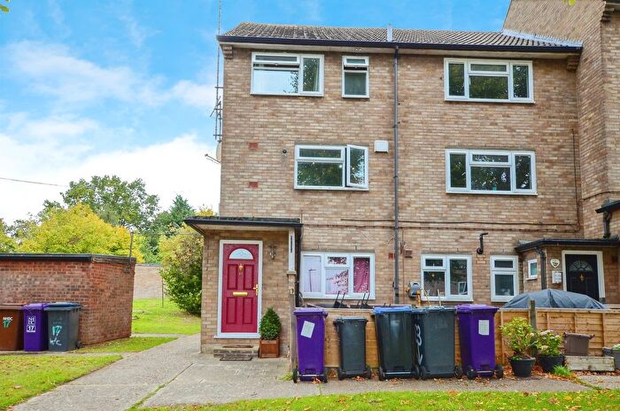 2 Bedroom Maisonette For Sale In Wren Close, Kimpton, Hitchin, SG4