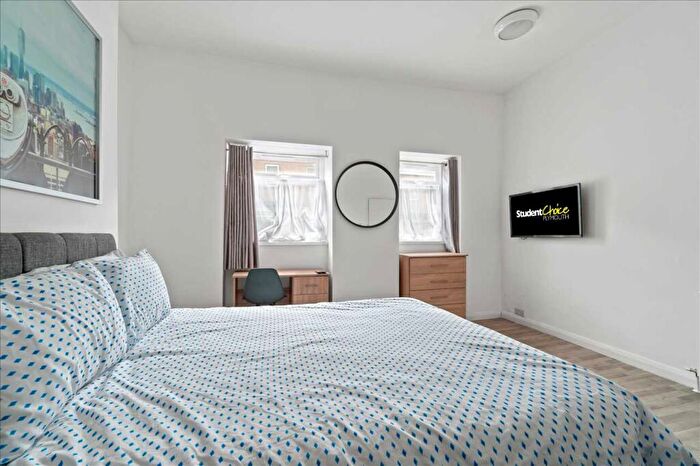 2 Bedroom Apartment To Rent In Clifton Place, Plymouth, PL4