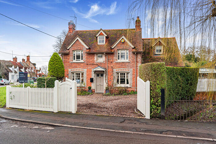 3 Bedroom Detached House For Sale In Thame Road, Warborough, OX10