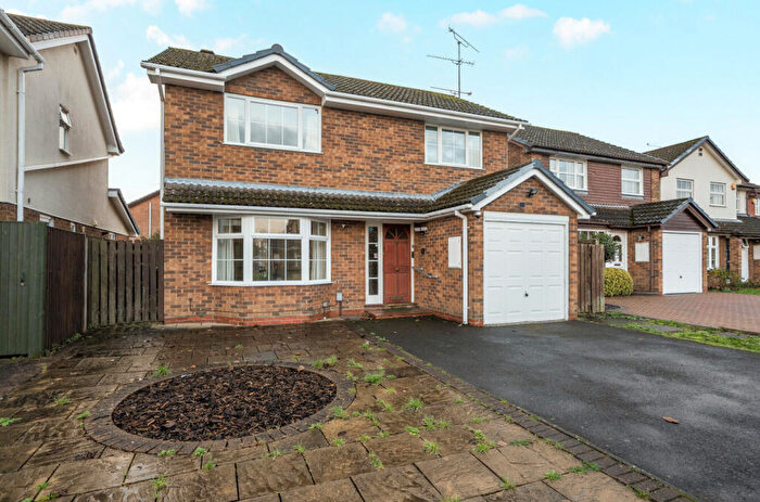 4 Bedroom Detached House For Sale In Rose Close, Woodley, Reading, RG5