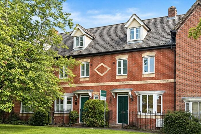 4 Bedroom Town House For Sale In Pickering Row, Wantage, OX12