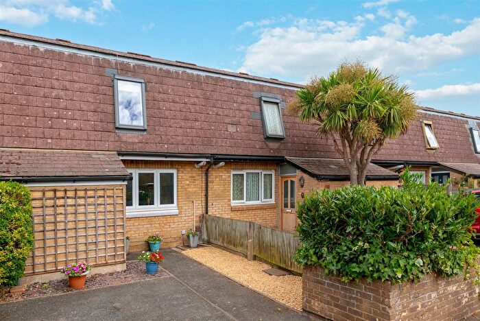 3 Bedroom Terraced House For Sale In Hailes Close, Wimbledon, SW19