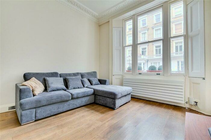 2 Bedroom Apartment To Rent In Harcourt Terrace, London, SW10