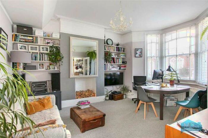 2 Bedroom Apartment To Rent In Cecile Park, Crouch End, N8