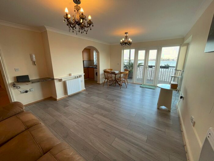 3 Bedroom Flat To Rent In Clifton Marine Parade, Gravesend, DA11