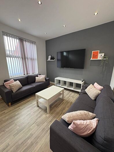 4 Bedroom House To Rent In Priestley Street, Sheffield, S2