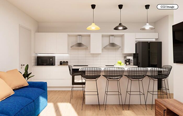 8 Bedroom House To Rent In Edenhall Avenue, Manchester, M19