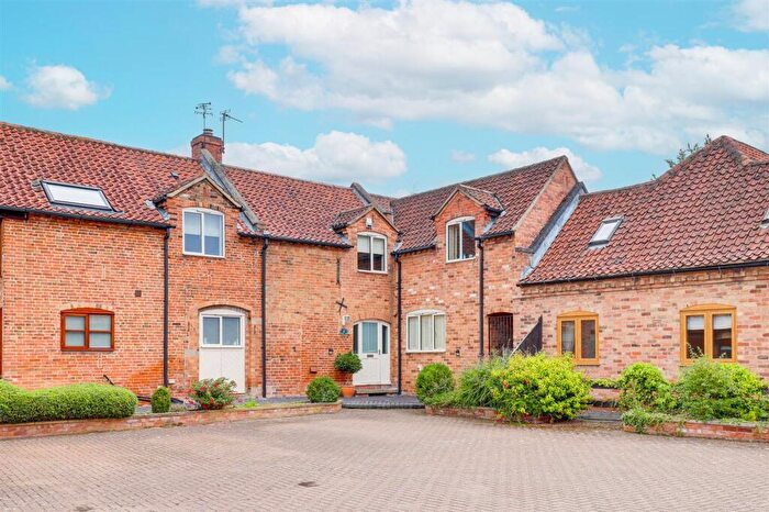 4 Bedroom Barn Conversion For Sale In Radcliffe Road, Holme Pierrepont, NG12