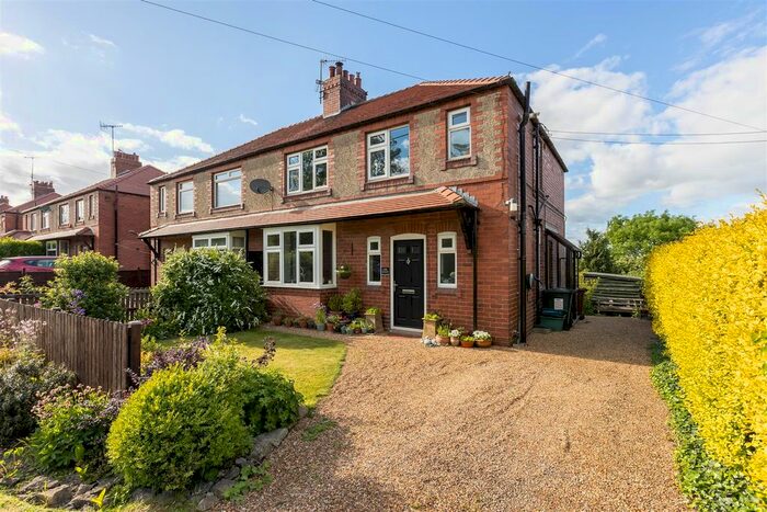 3 Bedroom Semi-Detached House For Sale In Malton Road, Swinton, Malton, YO17