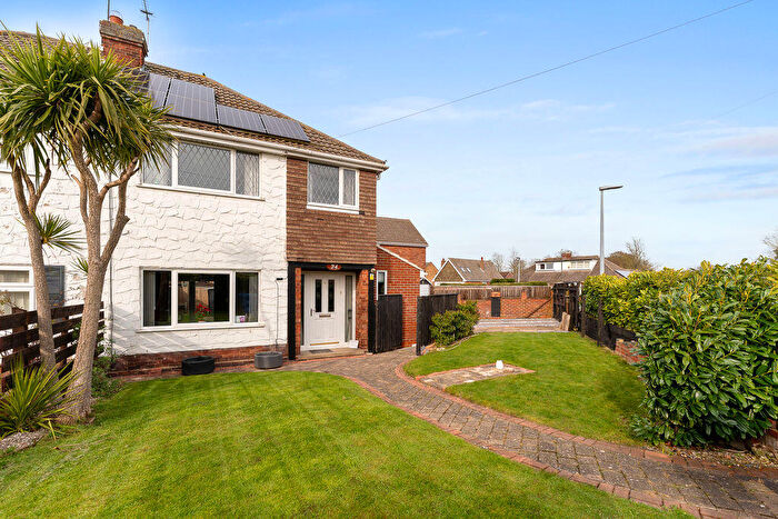 3 Bedroom Semi Detached House For Sale In Ancaster Avenue, Scartho, DN33