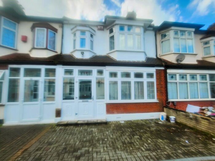 3 Bedroom Terraced House To Rent In Thornton Road, IG1