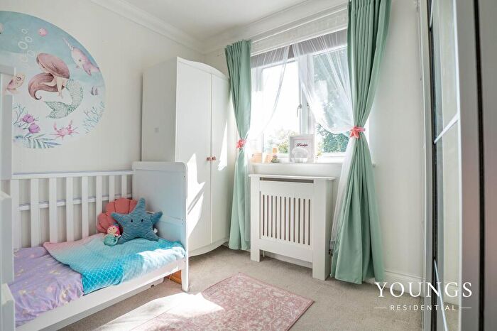 2 Bedroom Flat For Sale In Meadow Rise, Christopher Martin Place Meadow Rise, CM11