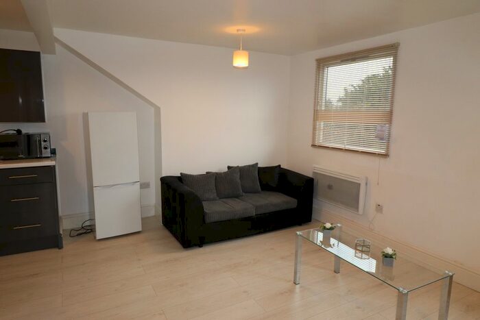 3 Bedroom Maisonette To Rent In Park Road, Dartford, DA1