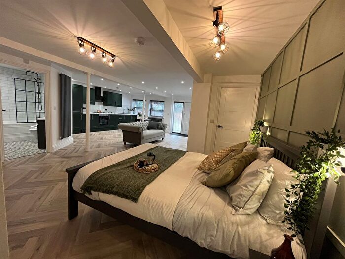 Studio To Rent In Wellingborough Road, Rushden, NN10