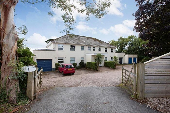 3 Bedroom Apartment For Sale In Shell Cove, Woodpeckers Shell Cove, EX7