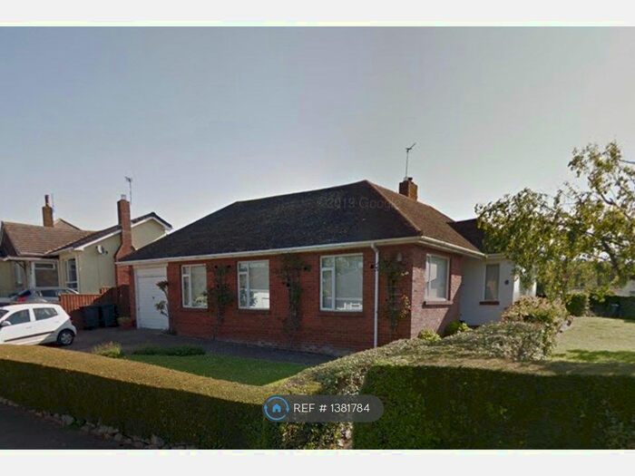 4 Bedroom Bungalow To Rent In Withycombe Park Drive, Exmouth, EX8