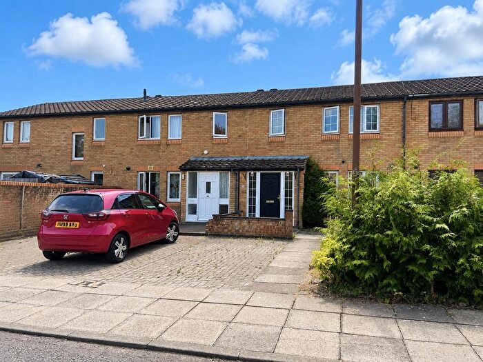 3 Bedroom Property For Sale In Chapman Avenue, Downs Barn, Milton Keynes, MK14