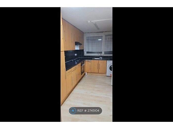 2 Bedroom Flat To Rent In Snowshill Road, London, E12