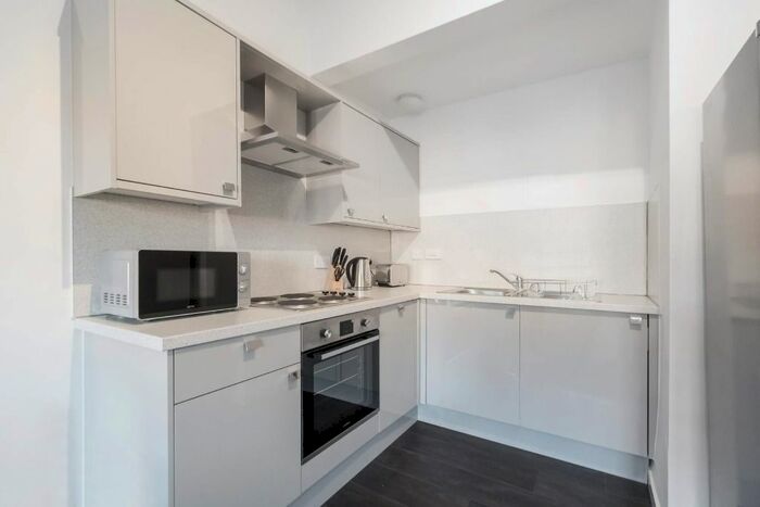 2 Bedroom Flat To Rent In Woodlands Drive, Woodlands, Glasgow, G4