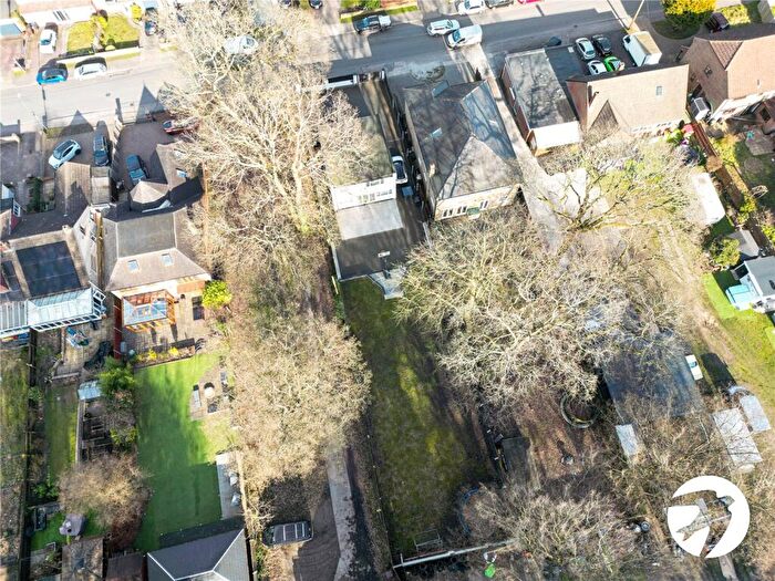 4 Bedroom Detached House To Rent In Dargets Road, Chatham, Kent, ME5