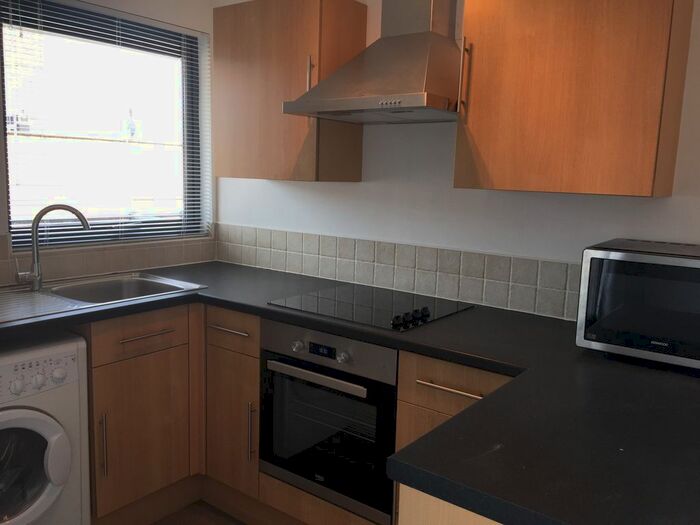 2 Bedroom Flat To Rent In St. Helens Road, Swansea SA1