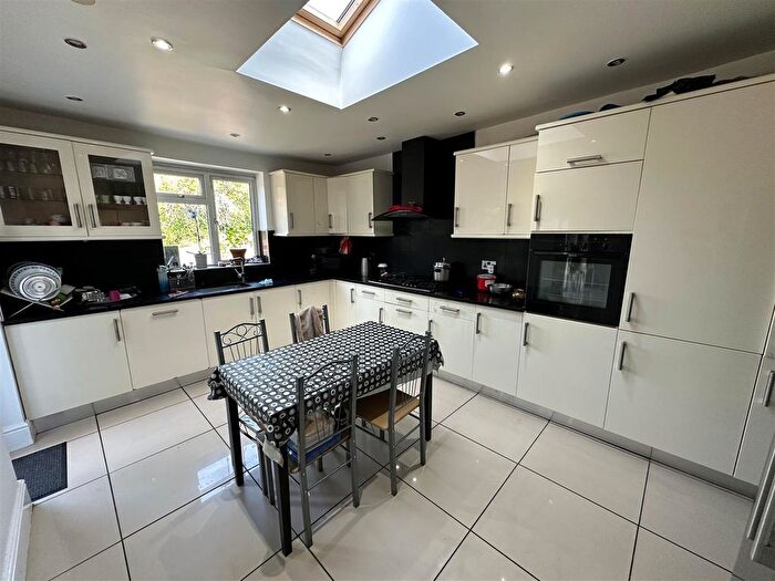 4 Bedroom Detached House To Rent In Ashcombe Gardens, Edgware, HA8