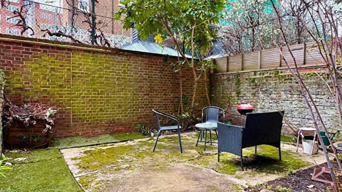 2 Bedroom Flat To Rent In Notting Hill, London, W11
