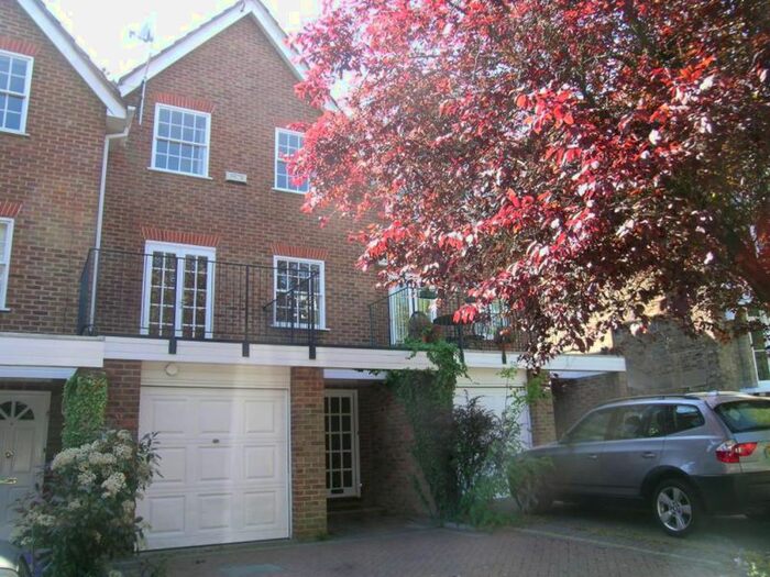 5 Bedroom Terraced House To Rent In Lansdowne Road, London, SW20