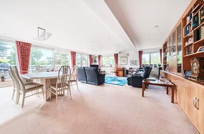 2 Bedroom Flat For Sale In Leamington House, Stonegrove, Edgware, Middlesex, HA8