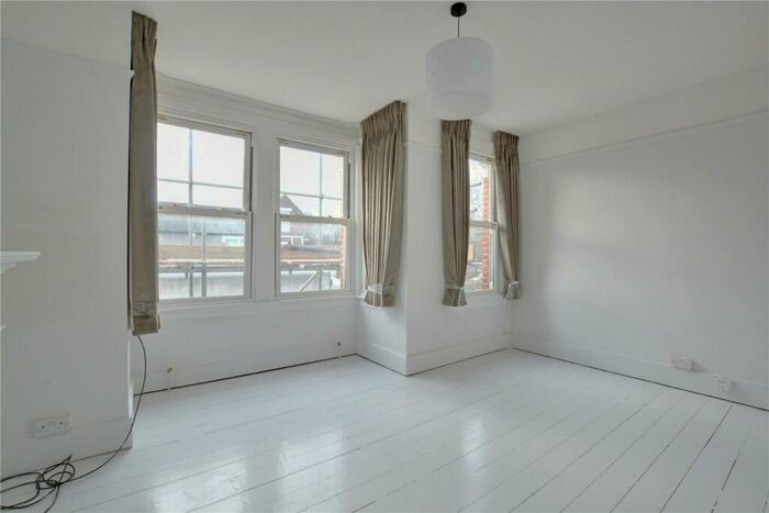 1 Bedroom Apartment To Rent In Charlton Road, London, SE3