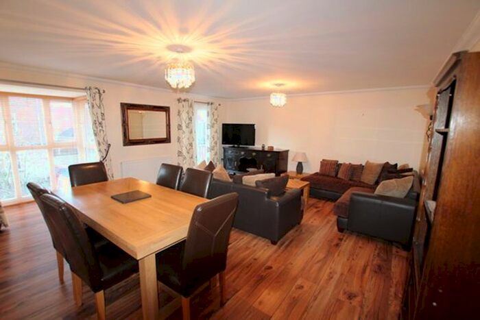 3 Bedroom Property To Rent In Phillipa Flowerday Plain, Norwich, NR2