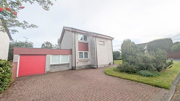 5 Bedroom Detached House For Sale In Locksley Avenue, Cumbernauld, G67