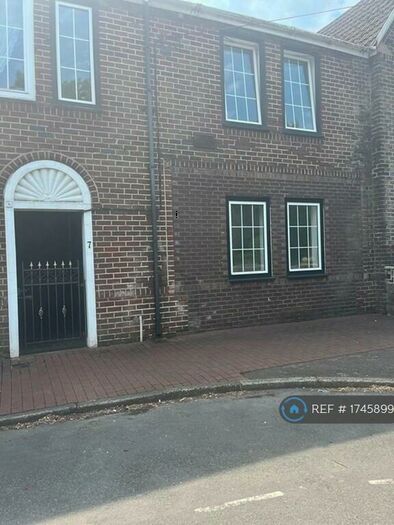 3 Bedroom Terraced House To Rent In Chain Walk, Glynneath, Neath, SA11