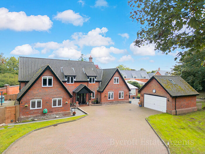 5 Bedroom Detached House For Sale In Scratby Road, Scratby, Great Yarmouth, NR29