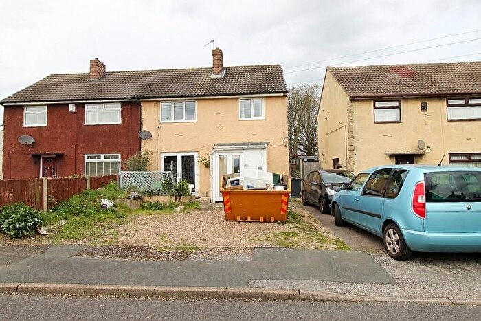 3 Bedroom Semi Detached House For Sale In Ivanhoe Road, Thurcroft, Rotherham, S66