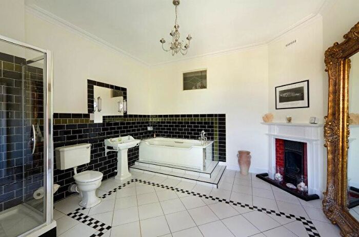 11 Bedroom Detached House To Rent In Balmule, Dunfermline, Fife, KY12